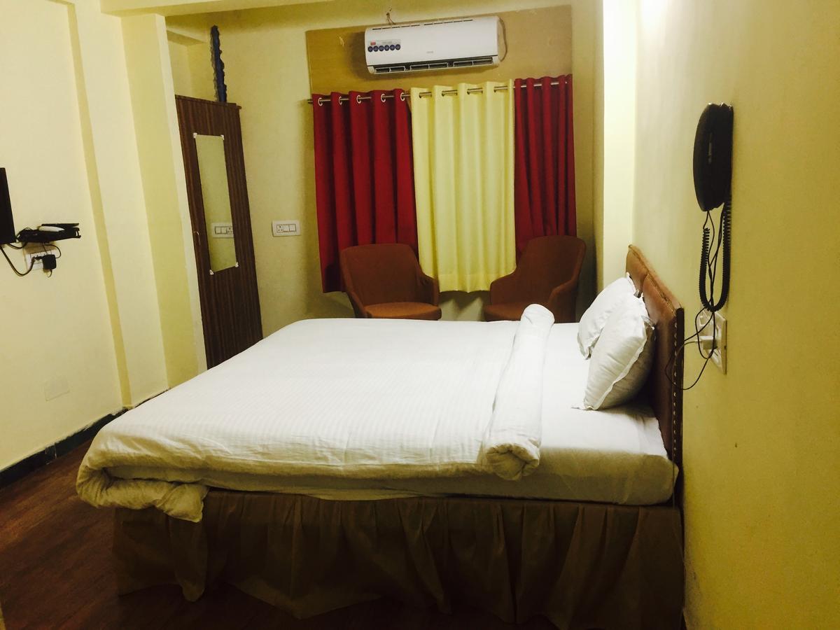 Hotel Ashirwad Удайпур Екстериор снимка